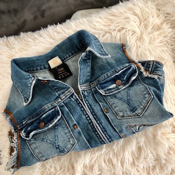 VINTAGE Girls Jean Jacket Vest | Size: S (Girl) | V - Picture 2 of 5